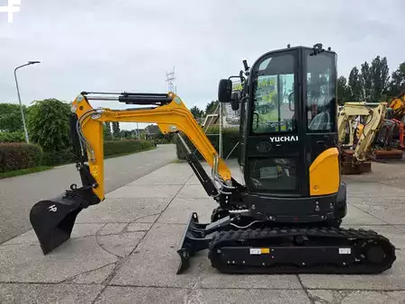 Mini-koparki 2024 Yuchaï U27 DEMOMODEL IN NIEUWSTAAT! (18)