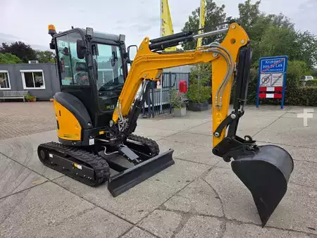 Mini-koparki 2024 Yuchaï U27 DEMOMODEL IN NIEUWSTAAT! (2)