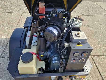 Kompressori 2022 KAESER M20.2 in zeer nette staat! (6)