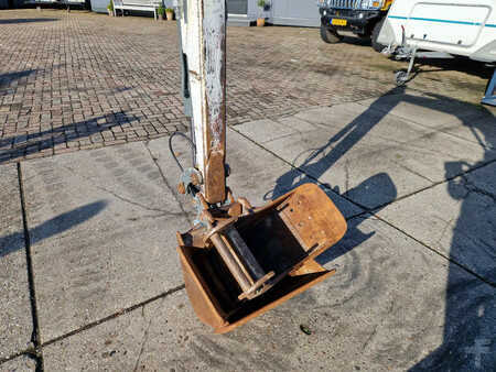 Minigraafmachines 2011 Wacker Neuson 2404RD met nivelleersysteem, mountain proof (16)