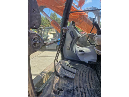 Koparki gąsienicowe 2014 Hitachi ZX85US-5A (7)