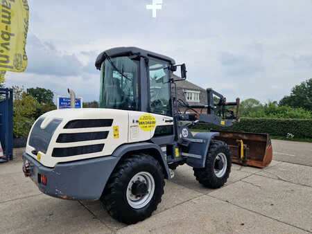 Wheel Loaders 2018 Yanmar TL80 / Terex TL80 / Schaeff TL80 very low hours! (3)