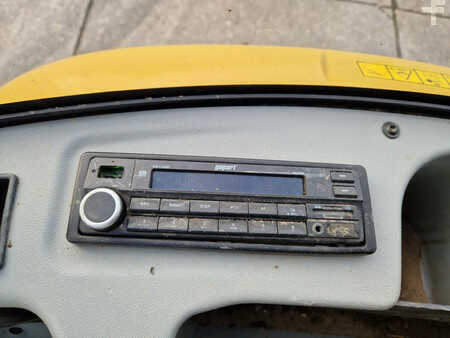 Mini pelle 2019 Caterpillar 301.7D with low hours! (14)