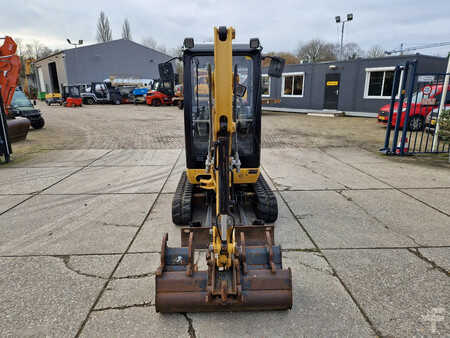 Mini pelle 2019 Caterpillar 301.7D with low hours! (20)