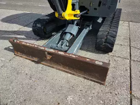 Minibagry 2019 Wacker Neuson EZ36 met kantelbak en dieplepel (15)