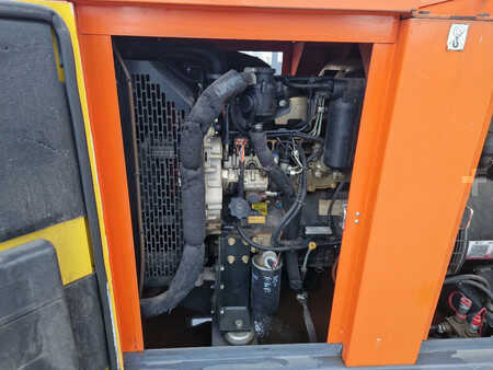 Power Generator 2016 Atlas Copco QAS 60 met Perkins motor (11)