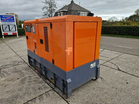 Power Generator 2016 Atlas Copco QAS 60 met Perkins motor (16)