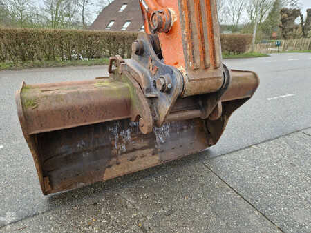 Korečková rýpadla 2009 Hitachi ZX160LC-3 met zeer net rijwerk (16)