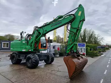 Mobiele graafmachines 2015 Hyundai Robex 160W-9A with 6-cylinder Cummins (2)