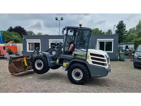 Yanmar / Terex TL80 NL registration very low hours!