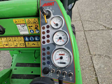 Kompaktlader 2022 Avant M523 met 317 uur, in nieuwstaat!! (11)