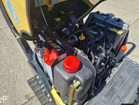 Mini kotrógép 2019 Yanmar SV08-1A gewicht 960kg. (5)