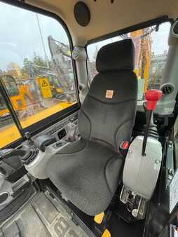 JCB 65R-1