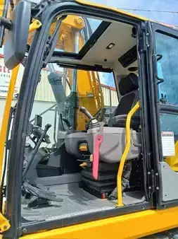 Bæltegraver 2024 JCB 150X LC (8)