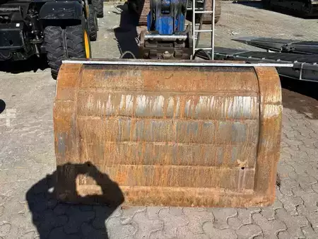 Pelles sur chenilles 2010 Hitachi ZX 180 (20)