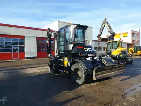 Wheel Excavators 2023 JCB HD110 S5 (4)