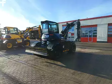 Wheel Excavators 2023 JCB HD110 S5 (5)