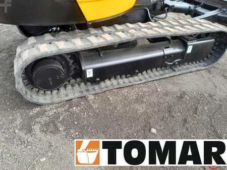 Mini excavators 2017 JCB 8026 CTS (18)