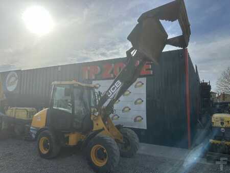 Kolové nakladače 2013 JCB 406 (3)