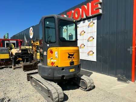 Minibagry 2016 Bobcat E26 (8)