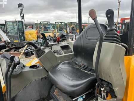 Mini excavators 2016 Bobcat E26 (9)