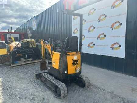 Mini excavators 2018 Bobcat E08 à 10900 € HT (4)