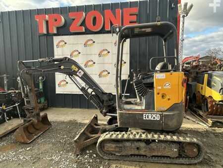 Minibagger 2017 Volvo ECR25D (18)