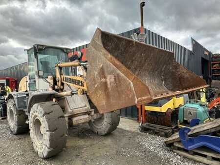 Hjullaster 2010 Liebherr L514 (13)