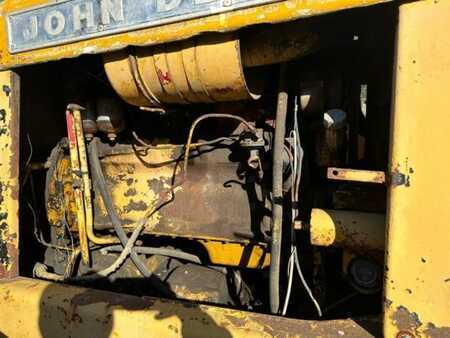 Gradere 1978 John Deere 570 A (11)