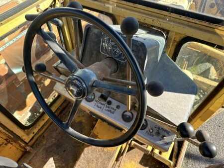 Gradere 1978 John Deere 570 A (5)