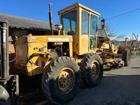 Gradere 1978 John Deere 570 A (8)