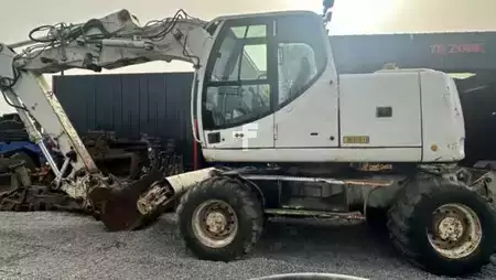 Mobilbagger 2005 Case WX165 à 13800 € HT ( Problème avancement) (2)