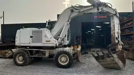Mobilbagger 2005 Case WX165 à 13800 € HT ( Problème avancement) (20)