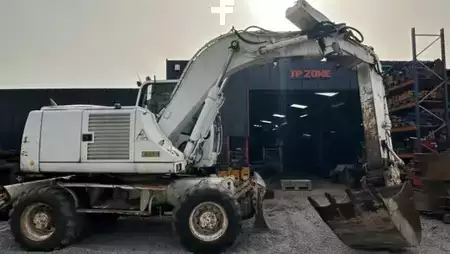 Mobilbagger 2005 Case WX165 à 13800 € HT ( Problème avancement) (3)