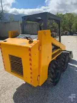 Compact Loaders 1989 Mustang 930A à 8500 € HT (7)