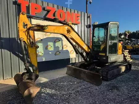 Mini pelle 2016 Bobcat E50 à 28 500 € HT (12)