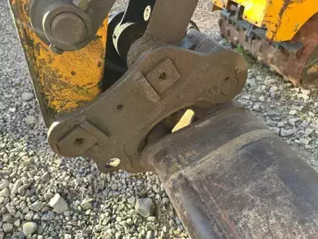 Mini pelle 2016 Bobcat E50 à 28 500 € HT (17)