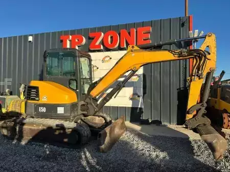 Mini pelle 2016 Bobcat E50 à 28 500 € HT (20)