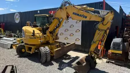 Wheel Excavators 2016 Komatsu PW98MR-8 à 39 900 € HT (1)