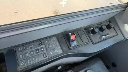 Mini excavators 2018 Volvo ECR88D (10)