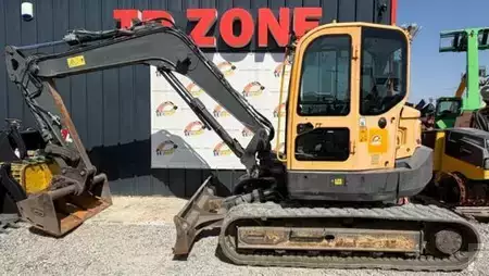 Mini excavators 2018 Volvo ECR88D (17)