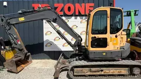 Mini excavators 2018 Volvo ECR88D (2)