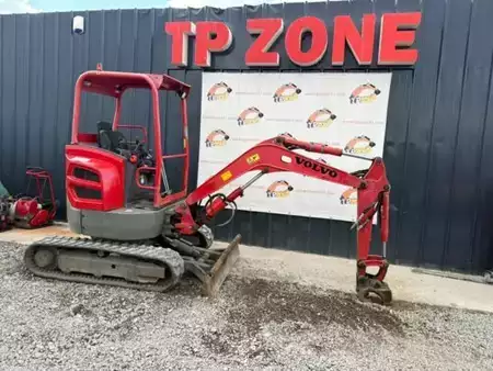 Mini excavators 2017 Volvo ECR25D (12)
