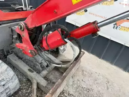 Mini excavators 2017 Volvo ECR25D (20)