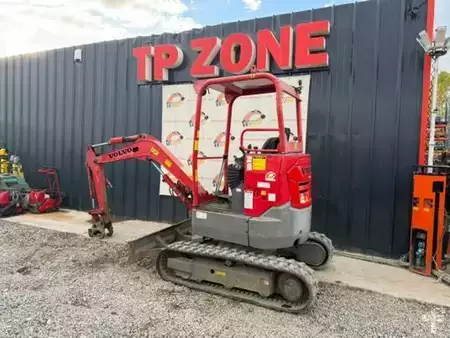 Mini excavators 2017 Volvo ECR25D (9)