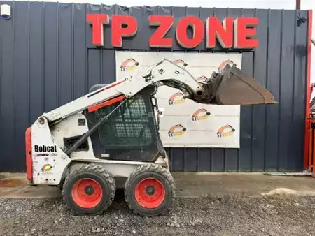 Bobcats 2016 Bobcat S450 (1)