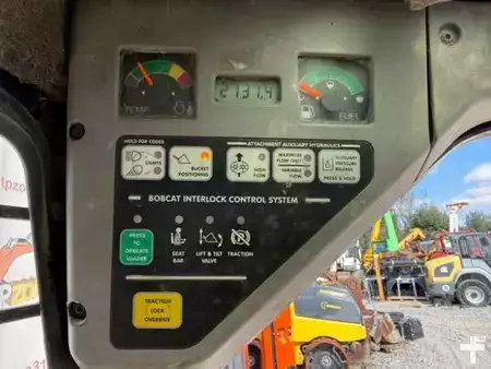 Ostatní 2007 Bobcat T140 (9)