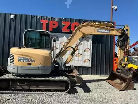 Ostatní 2014 Doosan DX85R-3 (1)