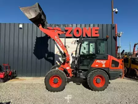 Ładowarki kołowe 2018 Kubota R065 (2)