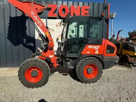 Ładowarki kołowe 2018 Kubota R065 (8)
